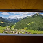 Апартаменты Panoramahof Bergglueck Меллау