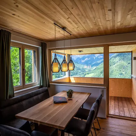 Panoramahof Bergglueck 公寓 *